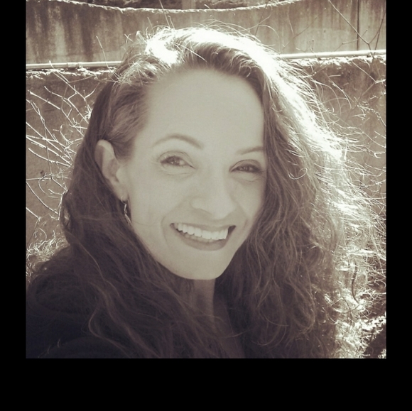 Meet your Posh Ambassador!! - Picture 4 of 4